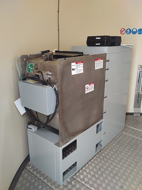Photo 5A. 38 kV SF6 (sulfur hexafluoride) switch.